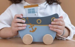 Little Dutch Pull Along Boat - Sailors Bay 6 Little Dutch Pull Along Boat - Sailors Bay -Baby Product Store LittleDutch3