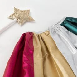 Meri-Meri Meri Meri Metallic Rainbow Cape & Wand 7 Meri-Meri Meri Meri Metallic Rainbow Cape & Wand -Baby Product Store Meri Meri Rainbow cape 4
