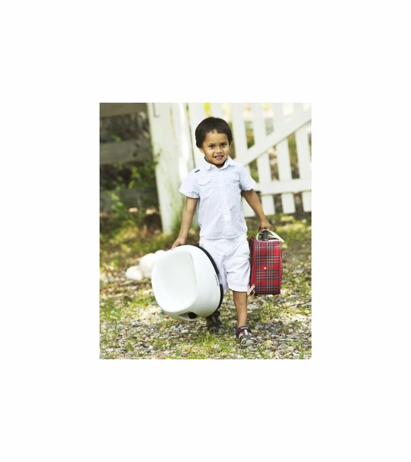 BabyBjorn Portable Booster Chair- White 2 BabyBjorn Portable Booster Chair- White - Image 2