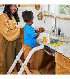 Ergobaby Evolve Chair + Kitchen Helper Bundle - Natural Wood -Baby Product Store ergobaby evolve chair kitchen helper bundle natural wood 117