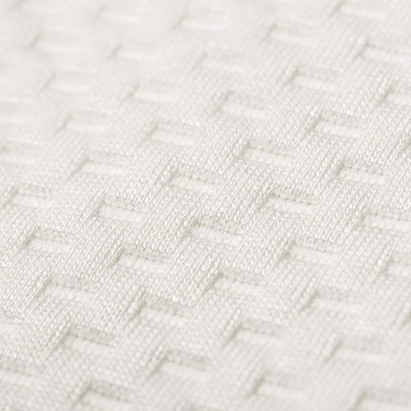 CuddleCo Little Me Hypo-Allergenic Bamboo Moses Basket Mattress 3 CuddleCo Little Me Hypo-Allergenic Bamboo Moses Basket Mattress - Image 3