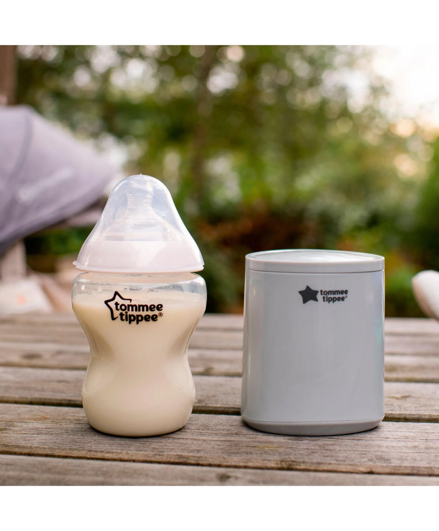 Tommee Tippee LetsGo Bottle Warmer - White 1 Tommee Tippee LetsGo Bottle Warmer - White